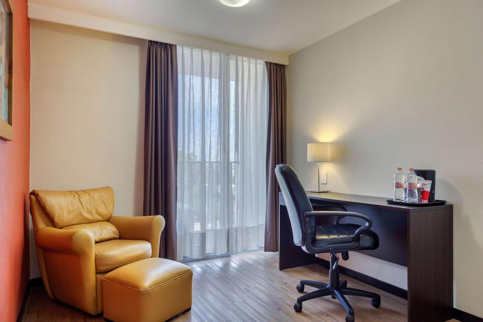 Comfort Inn San Luis Potosí Esterno foto