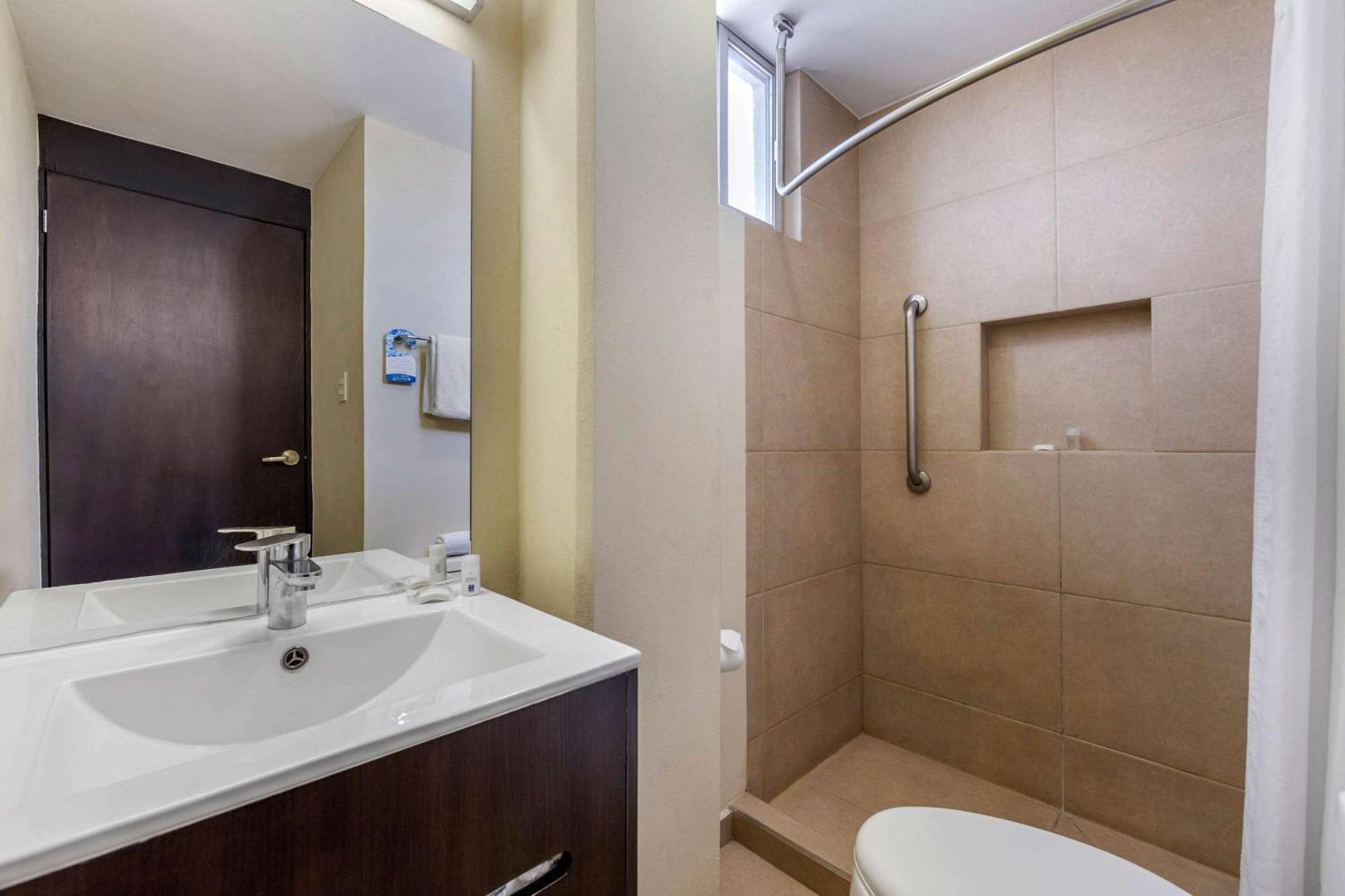 Comfort Inn San Luis Potosí Esterno foto